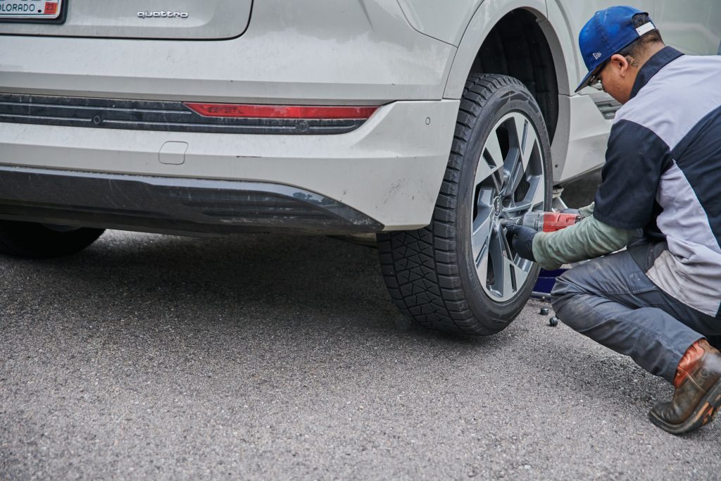 SJ Tires | Mobile tire replacement Denver Metro Area